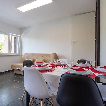 Smiljana Apartments Климно Екстериор снимка