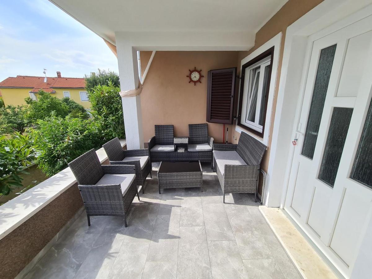 Smiljana Apartments Климно Екстериор снимка