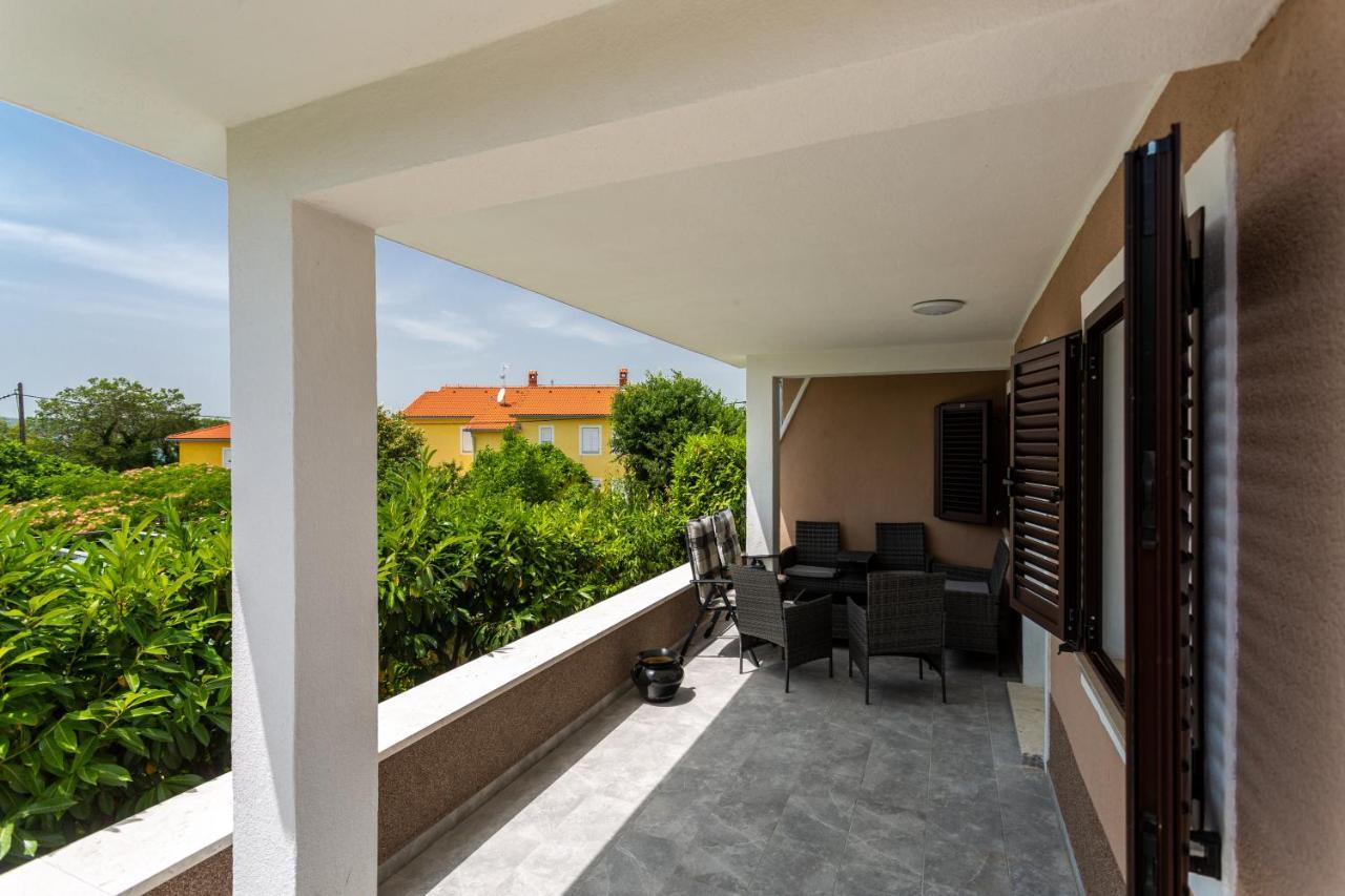 Smiljana Apartments Климно Екстериор снимка