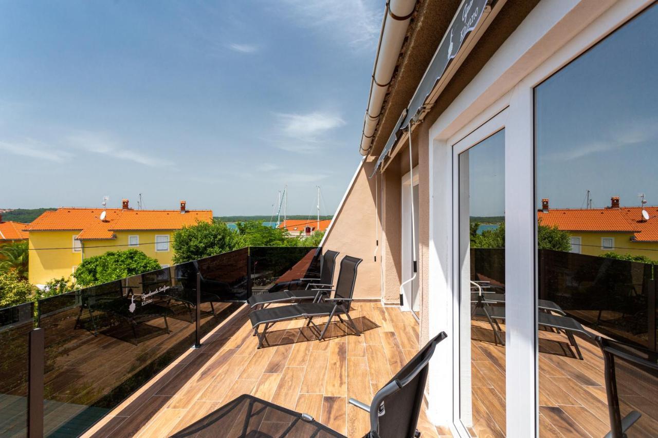 Smiljana Apartments Климно Екстериор снимка